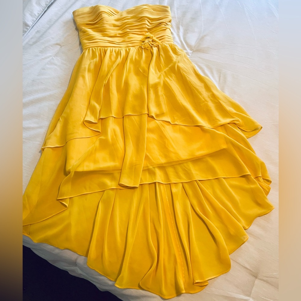 Alfred Angelo Maid of honor/Bridesmaids dress. Beautiful Canary color. Size 8